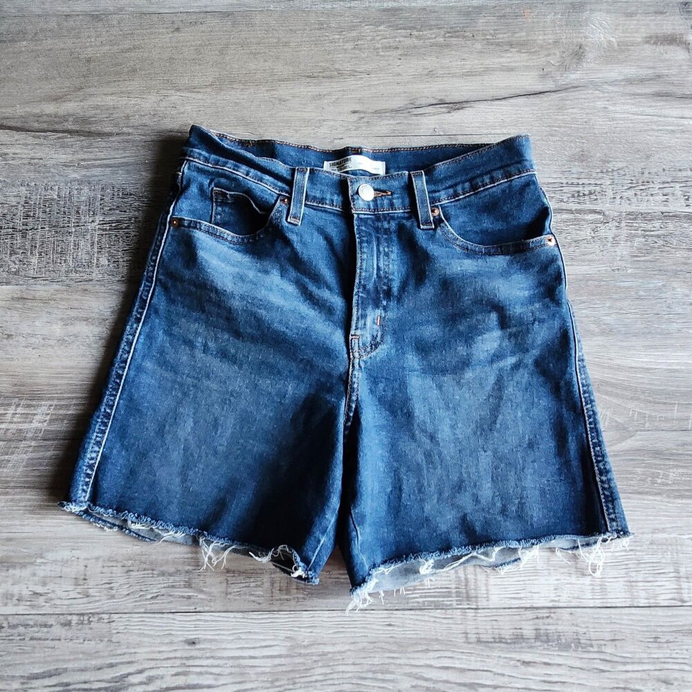 (28) Levi's Denim Shorts